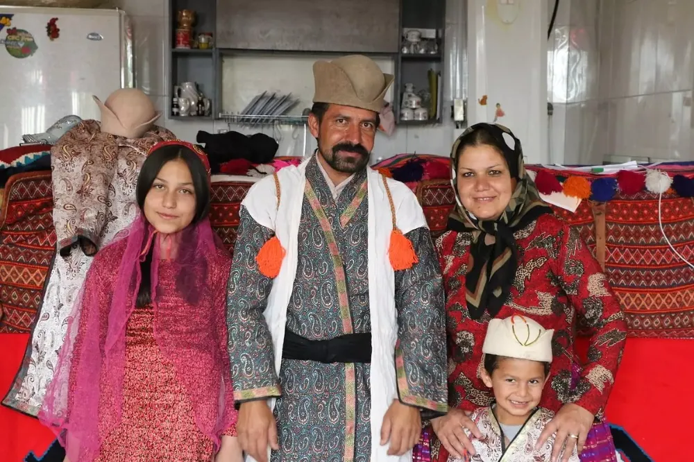 İRAN TÜRKLERİNDEN KAŞKAYILAR  