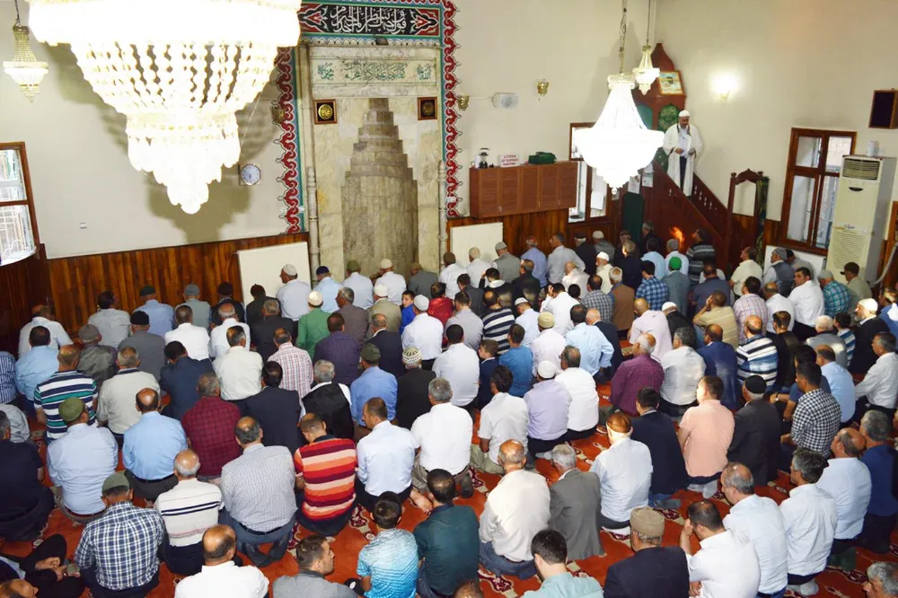 Cuma Hutbesi: Kurban, Rabbimize ve kardeşlerimize yakınlaşmanın vesilesi