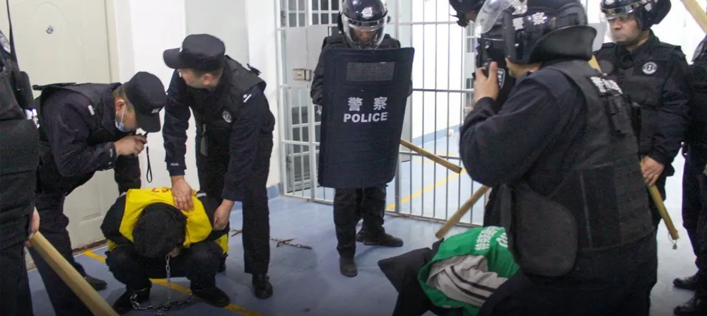 Uygur kardeşler cezaevinde vurularak öldürüldü