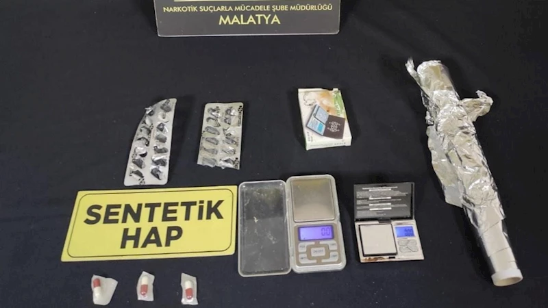 Uyuşturucu tacirlerine büyük darbe: 5 kişi tutuklandı 