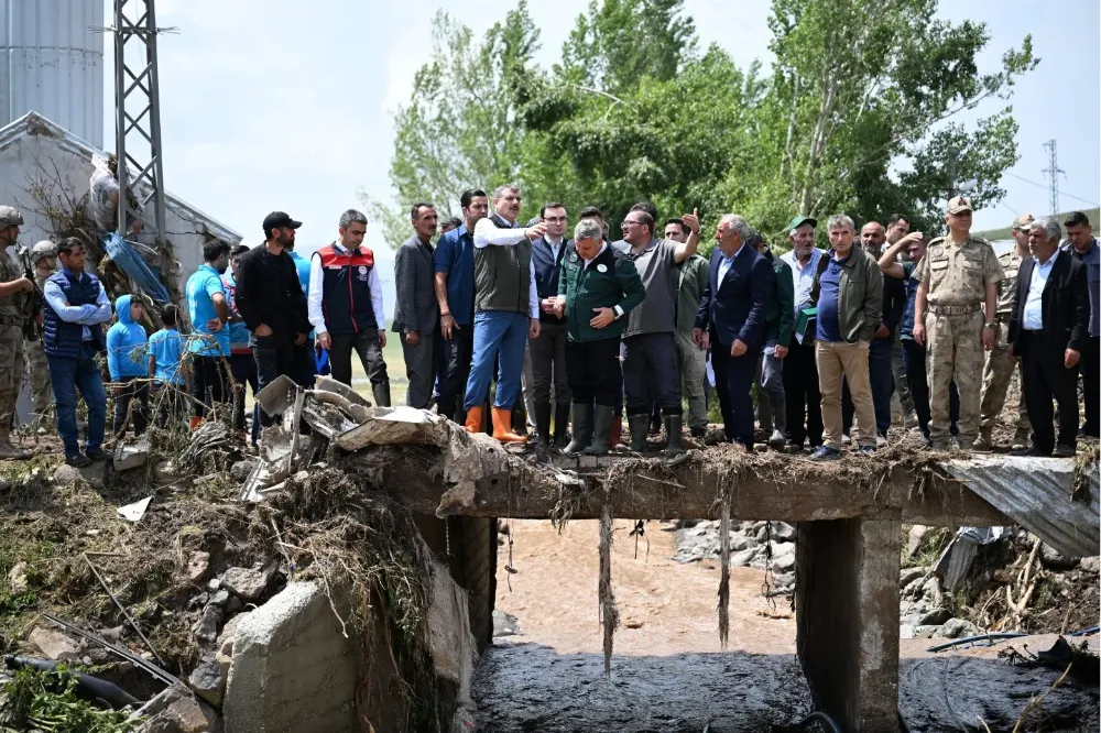 Vali Çiftçi Tekman’a çıkarma yaptı