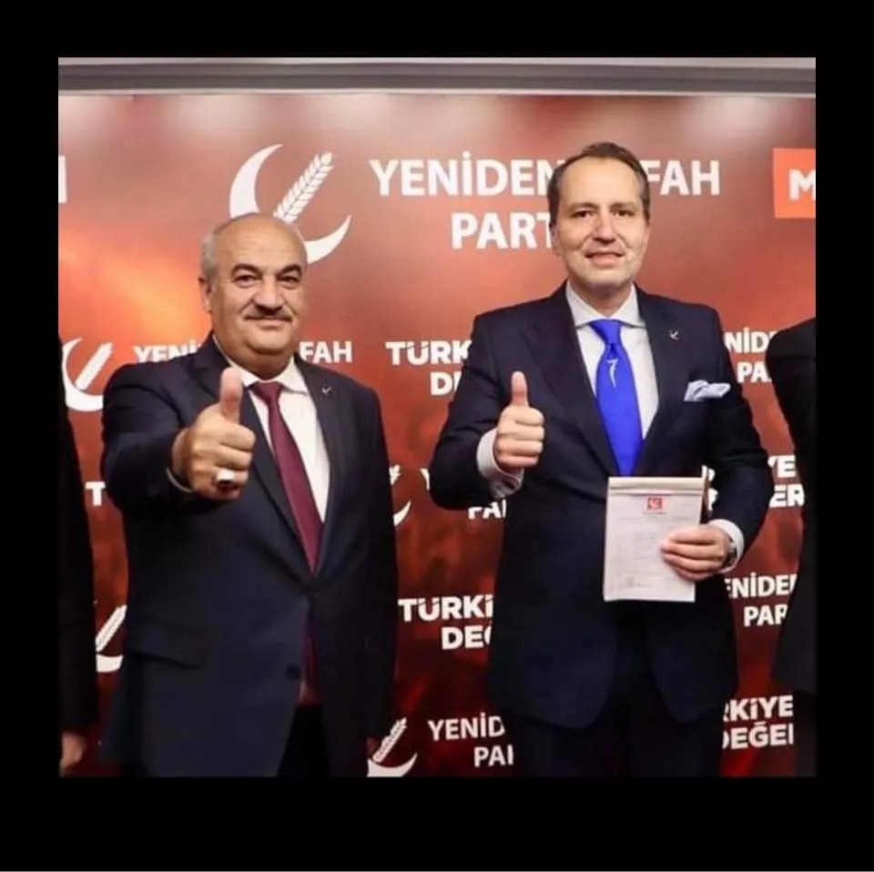 Ve Yeniden Refah Partisinde bulunan Aziziye Belediye Başkanı da istifa etti…