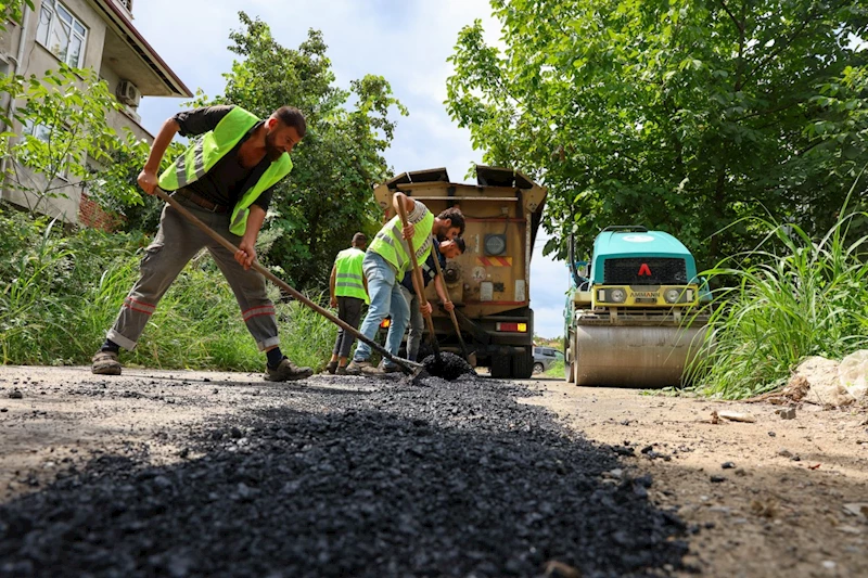 SASKİ’den Erenler’in 23 mahallesine 5 bin 700 metrekarelik asfalt 