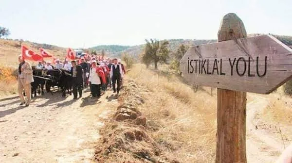 TÜRK MİLLETİNE SESLENİŞ