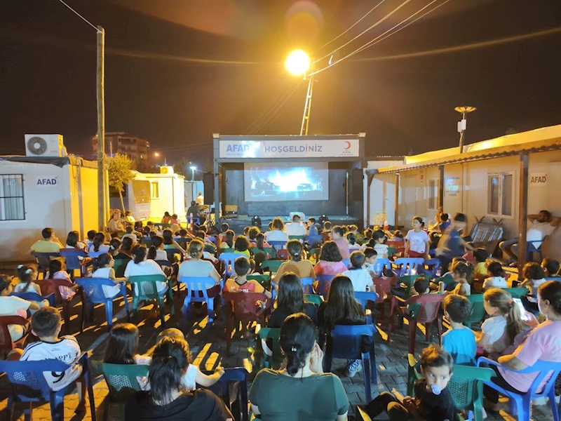  Adıyaman Belediyesi’nden K-11 Konteyner Kentte sinema etkinliği 