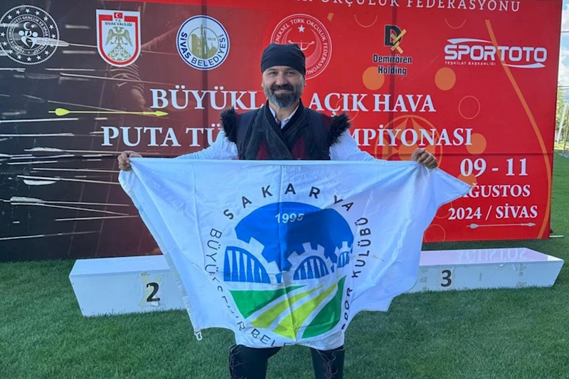 Büyükşehirli sporcu okçulukta Türkiye üçüncüsü oldu 