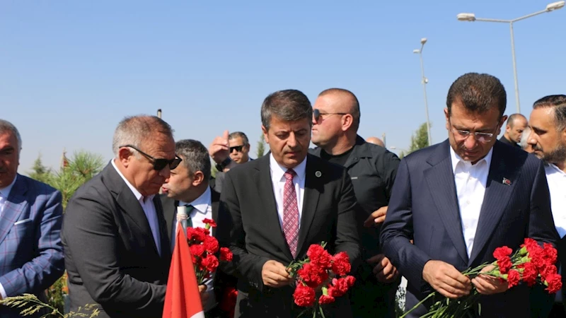 Ekrem İmamoğlu ve TBB üyeleri deprem şehitliğini ziyaret edip dua etti   - Videolu Haber