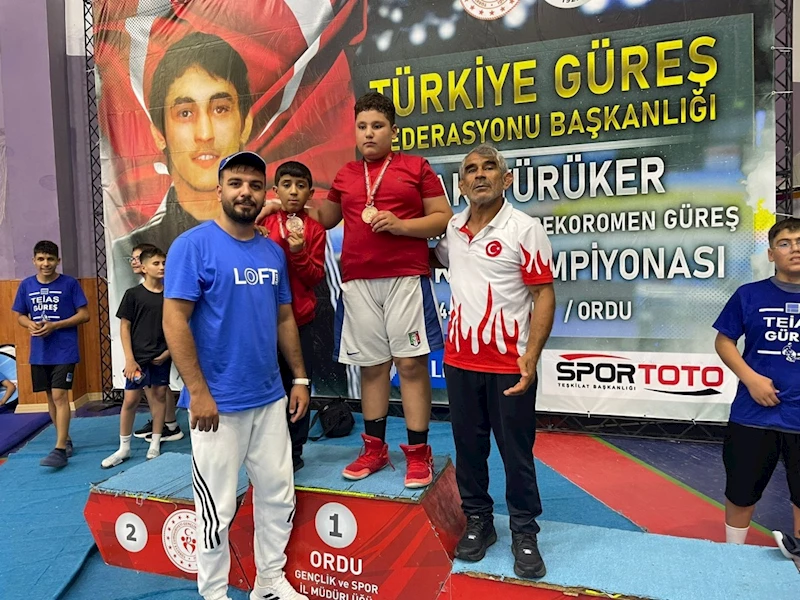  Adıyamanlı güreşçiler Türkiye Şampiyonası’nda başarıya koştu 