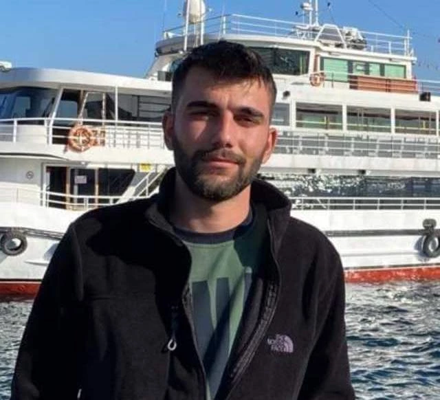 Otomobilin çarptığı genç hayatını kaybetti 