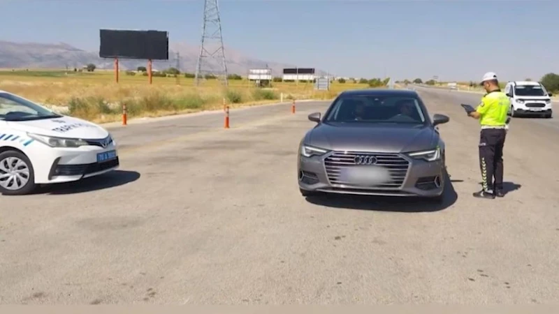 Trafik denetimlerinde 2 milyon araç kontrol edildi, 445 bin araca ve sürücüye işlem yapıldı  - Videolu Haber