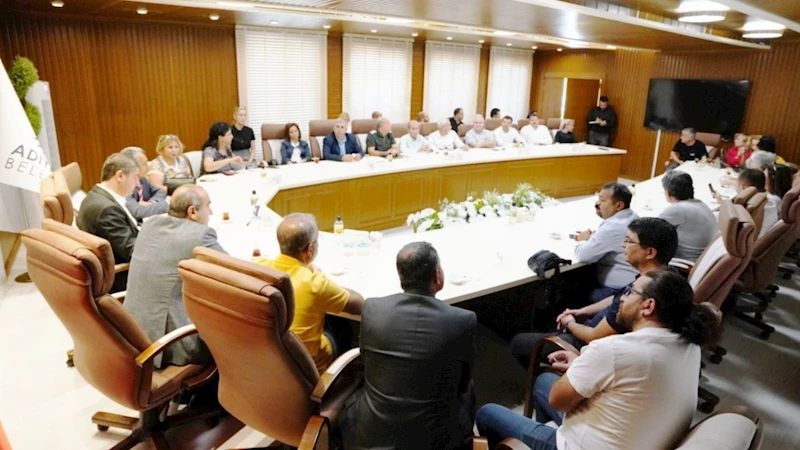 Başkan Tutdere, akademisyenlerle şehrin gelişimi için istişare toplantısı gerçekleştirdi 