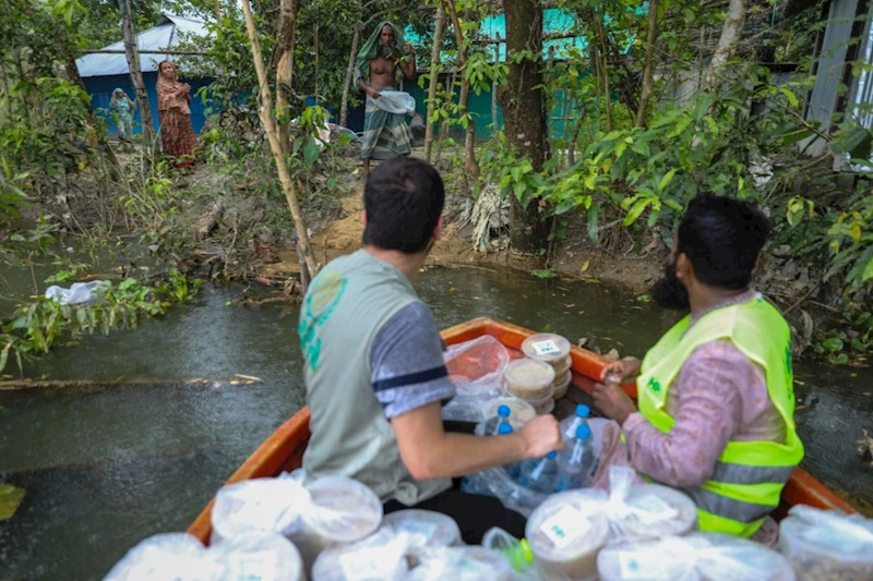 İHH Bangladeş’te acil yardım çalışmalarını sürdürüyor  - Videolu Haber