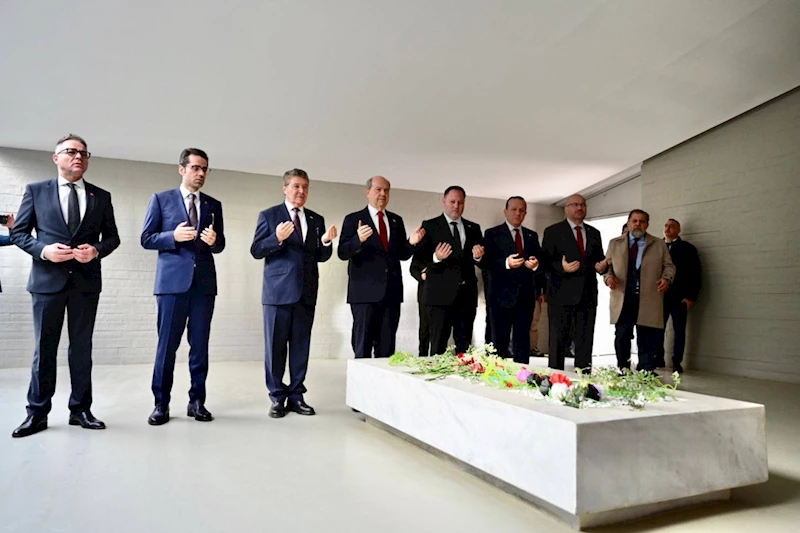 Rauf Denktaş, ölümünün 13. yıl dönümünde törenlerle anıldı  - Videolu Haber