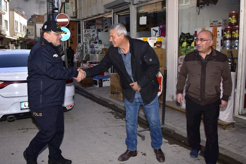 Adıyaman İl Emniyet Müdürü Alper Uzman, çarşı esnafı ile bir araya geldi  - Videolu Haber