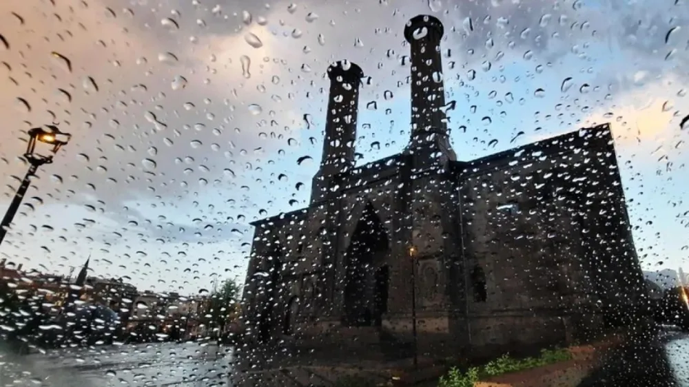 Erzurum çevresinde gök gürültülü sağanak bekleniyor