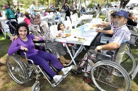 MANAVGAT ENGELLİLER DERNEĞİ’NDEN GELENEKSEL DAYANIŞMA PİKNİĞİ