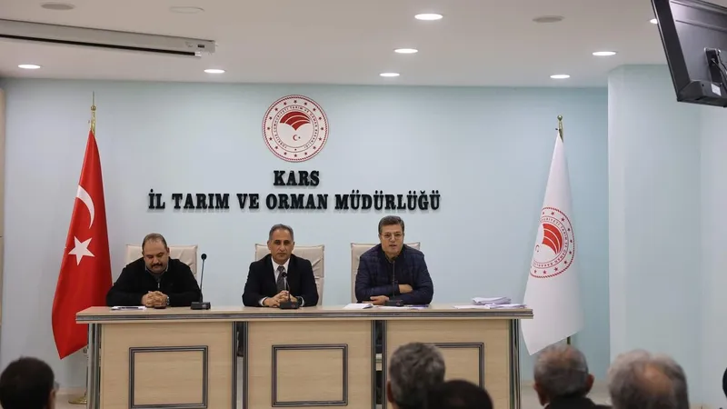 Kars’ta Merkez Köy ve Mahalle Muhtarlarına Yönelik “Genel Tarım Sayımı” Bilgilendirme Toplantısı Düzenlendi