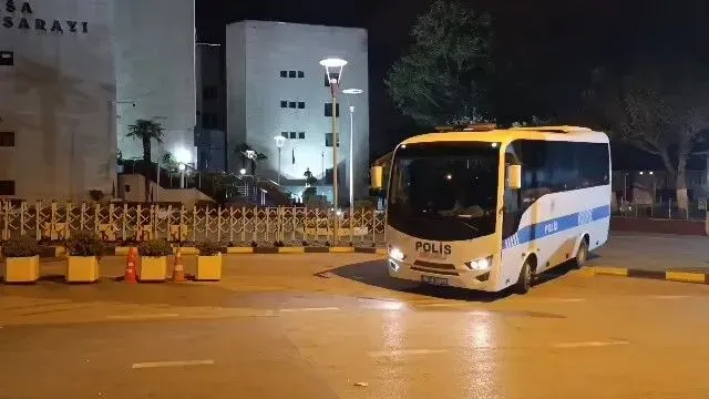 Bursa’da rüşvet operasyonu: CHP’li eski başkan Turgay Erdem ve 14 kişi tutuklandı!