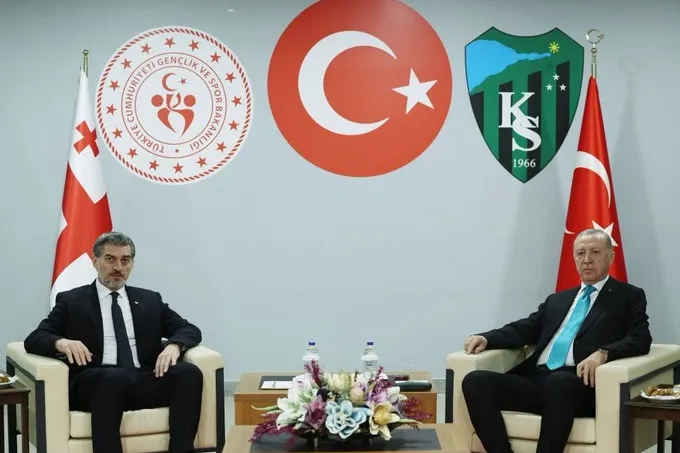 Cumhurbaşkanı Erdoğan, Kocaeli’de Gürcistanlı mevkidaşı ile buluştu