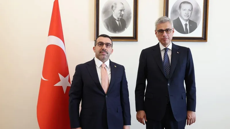 AK Parti Kars Milletvekili Adem Çalkın, Sağlık Bakanı’na Kars’ın taleplerini iletti