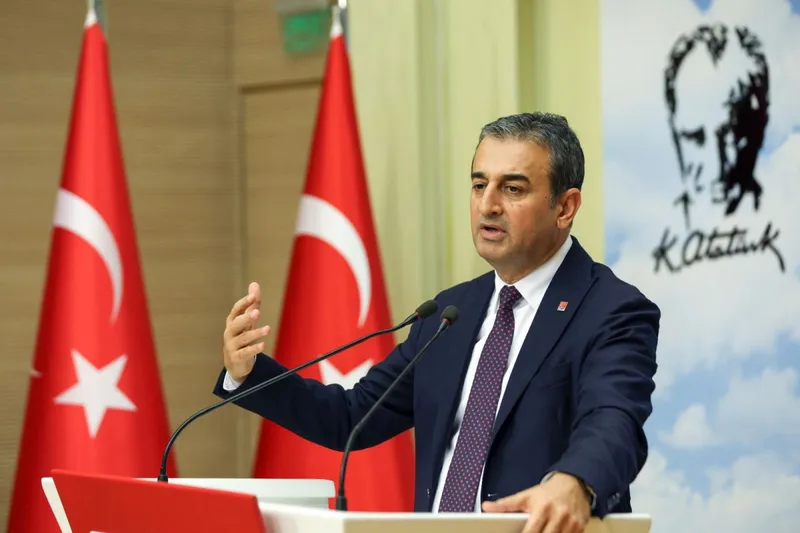 CHP’li Burhanettin Bulut: ‘İletişim Başkanlığı su gibi para harcıyor’ 