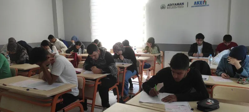 Adıyaman Belediyesi’nden gençlere YKS desteği yoğun ilgiyle karşılandı  - Videolu Haber