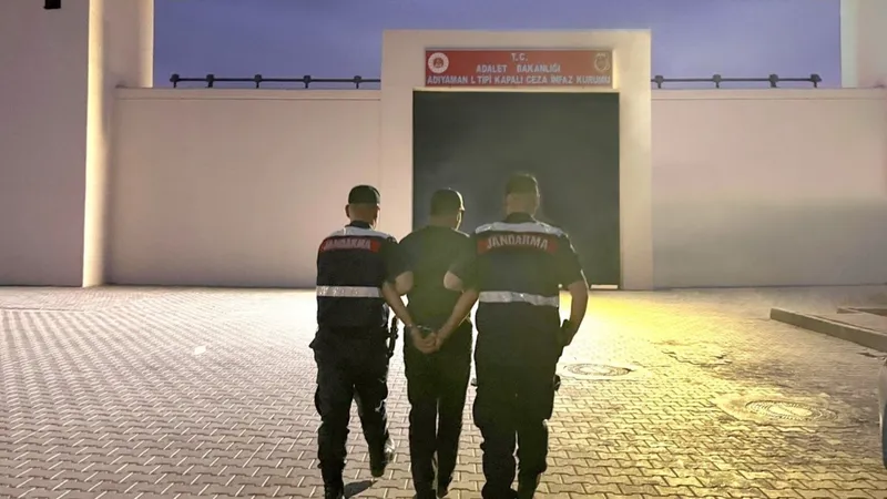 Adıyaman’da, kesinleşmiş hapis cezası ile aranan şahıs yakalandı 