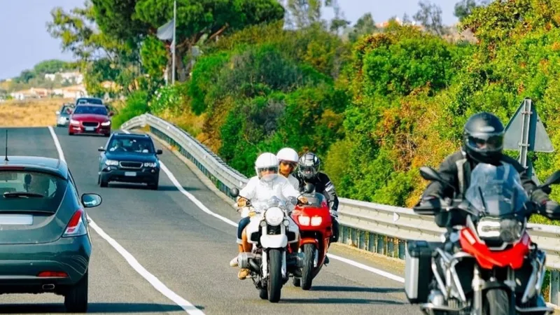 Adıyaman’da polis ekiplerinden kask uyarısı: 