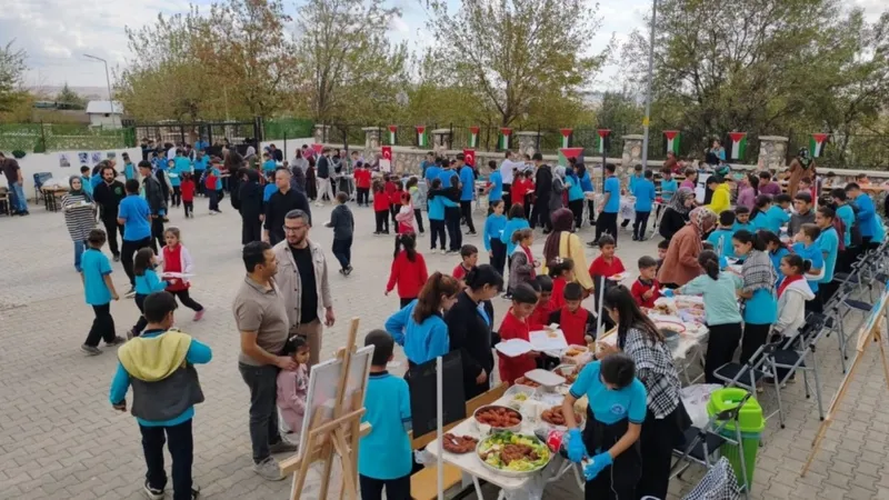 Bölükyaylalı öğrencilerden Gazze’ye destek kermesi 
