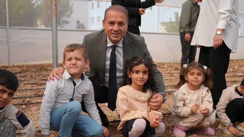 Adıyaman’da ‘Yeşil Vatan Seferberliği’nde minik eller toprakla buluştu 