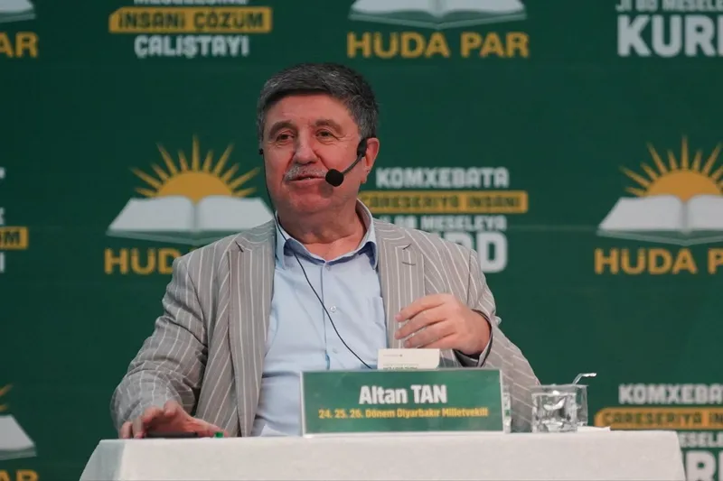 Yazar Tan: Eski Meclis zabıtlarında Kürtlerin haklarına dair hiçbir talep yok