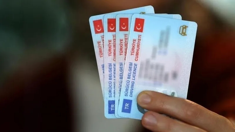 31 Ekim son fırsat: Eski ehliyet yenileme ücreti 7 bin lirayı aşacak!