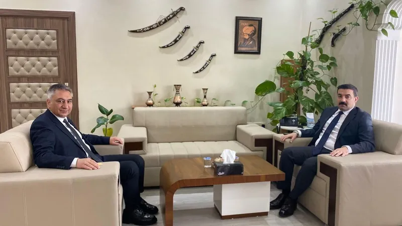 İl Defterdarı Fatih Polat’tan Arpaçay Kaymakamı Muhammed Burak Akköz’e ziyaret