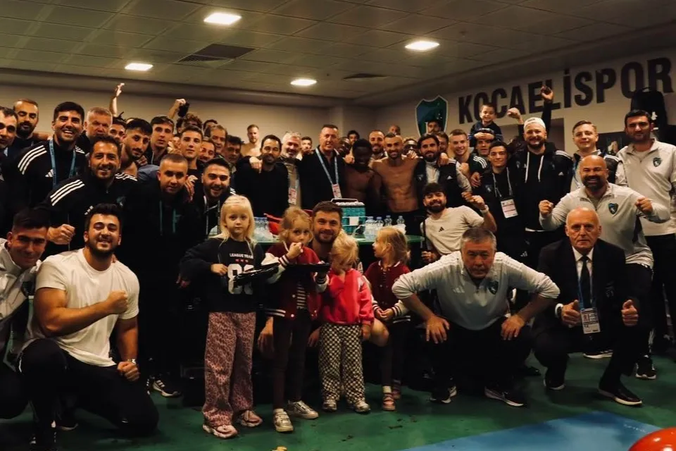 Tahir Büyükakın: “Muhteşem oyun, harika galibiyet!”