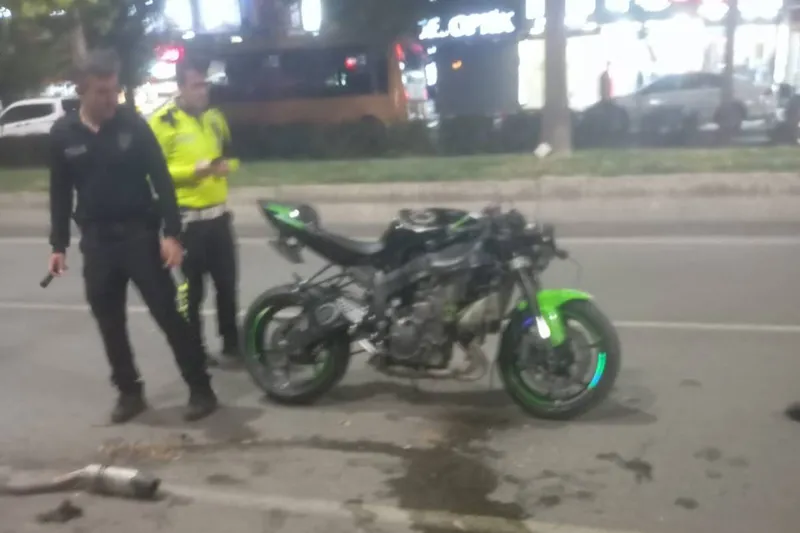Batman’da motosiklet yayaya çarptı: 2 ağır yaralı