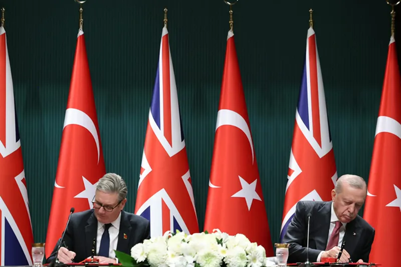 Cumhurbaşkanı Erdoğan ve İngiltere Başbakanı Starmer, Eurofighter Typhoon savaş uçağı anlaşmasını imzaladı