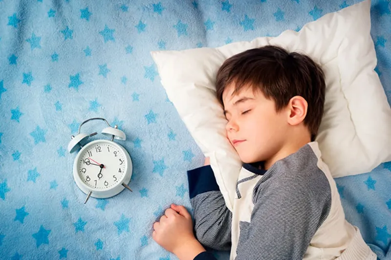 Düzenli uyku, erkek çocuklarda obezite riskini azaltıyor
