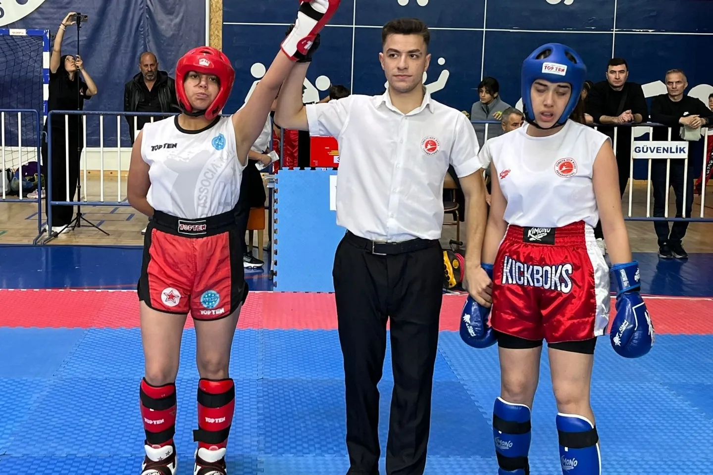 Bilecik Pazaryeri’nin yıldızları Uşak’ta tarih yazdı!