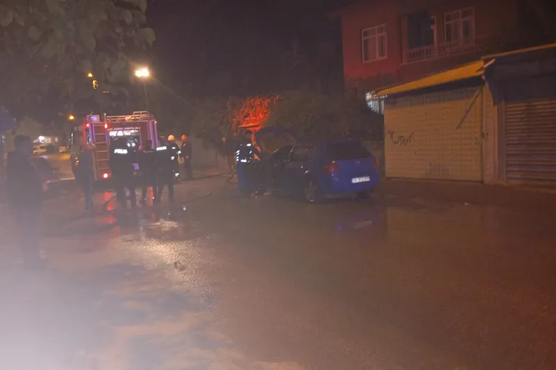 Konya’da seyir halindeki otomobil alev aldı