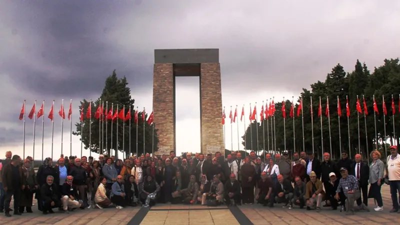 Çanakkale gezisi sonrası emeklilerden Başkan Genç ve Başkan Kaya’ya teşekkür