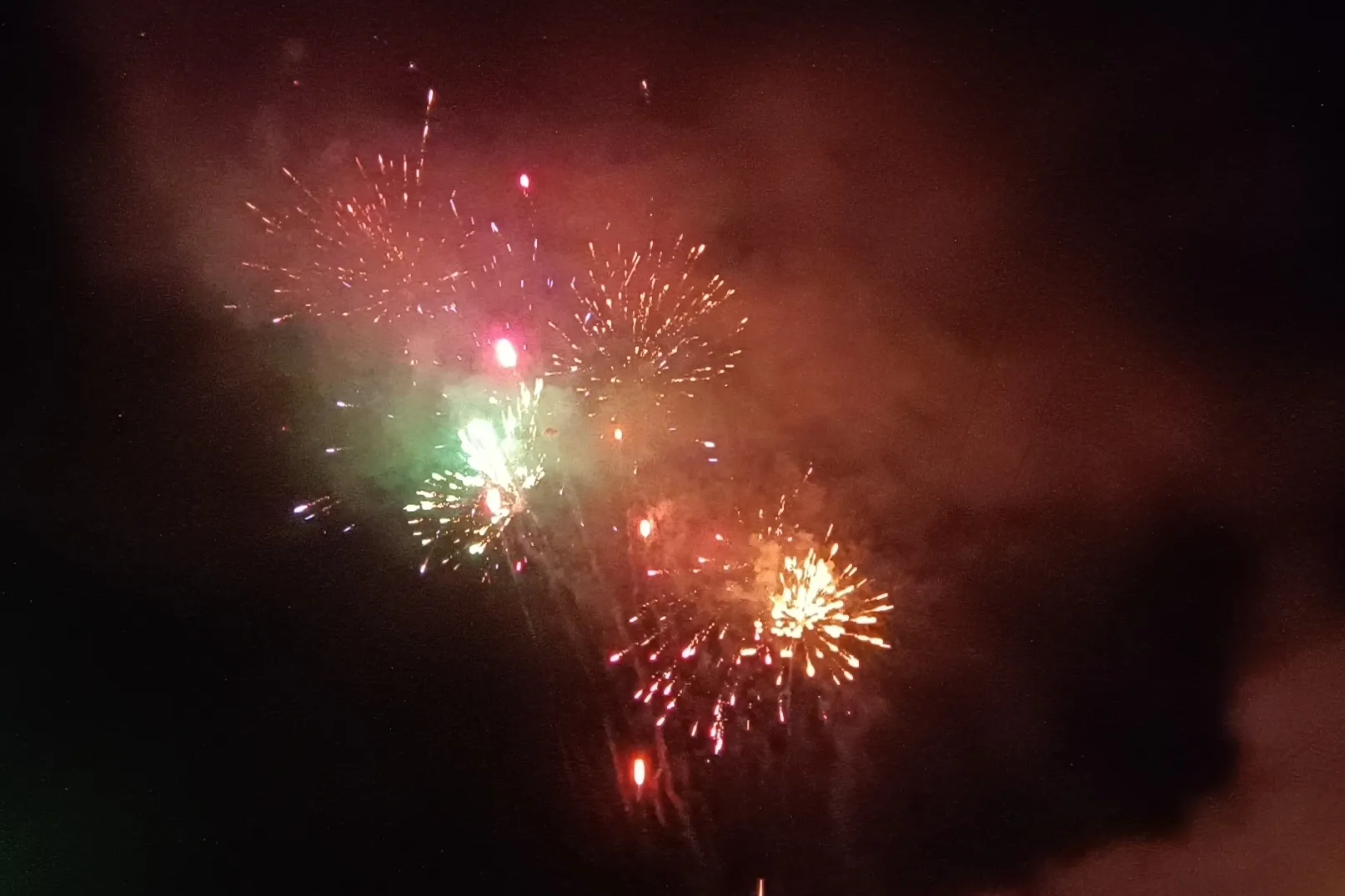 Bilecik Pazaryeri’nde coşku gökleri aydınlattı