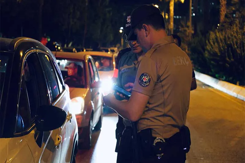 Mersin’de yapılan çalışmalarda bin 569 aranan şahıs yakalandı