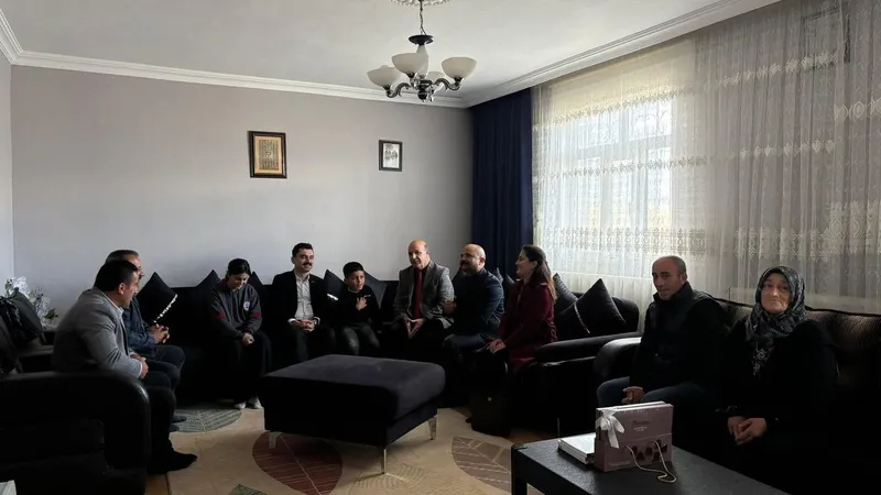 Kars’ta Vali Ziya Polat’ın öncülüğünde “Kafkas Projesi”yle eğitime yakın takip