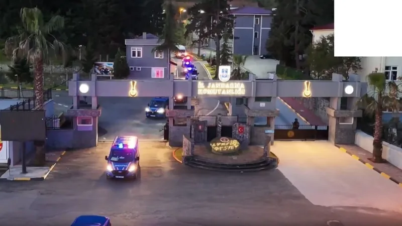 7 ayrı organize suç örgütüne yönelik operasyonlarda 46 kişi tutuklandı   - Videolu Haber