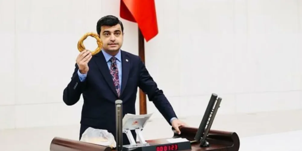 KYK Bursu Büyüdü Diyorlar, Ama Gram Altın Gülüyor