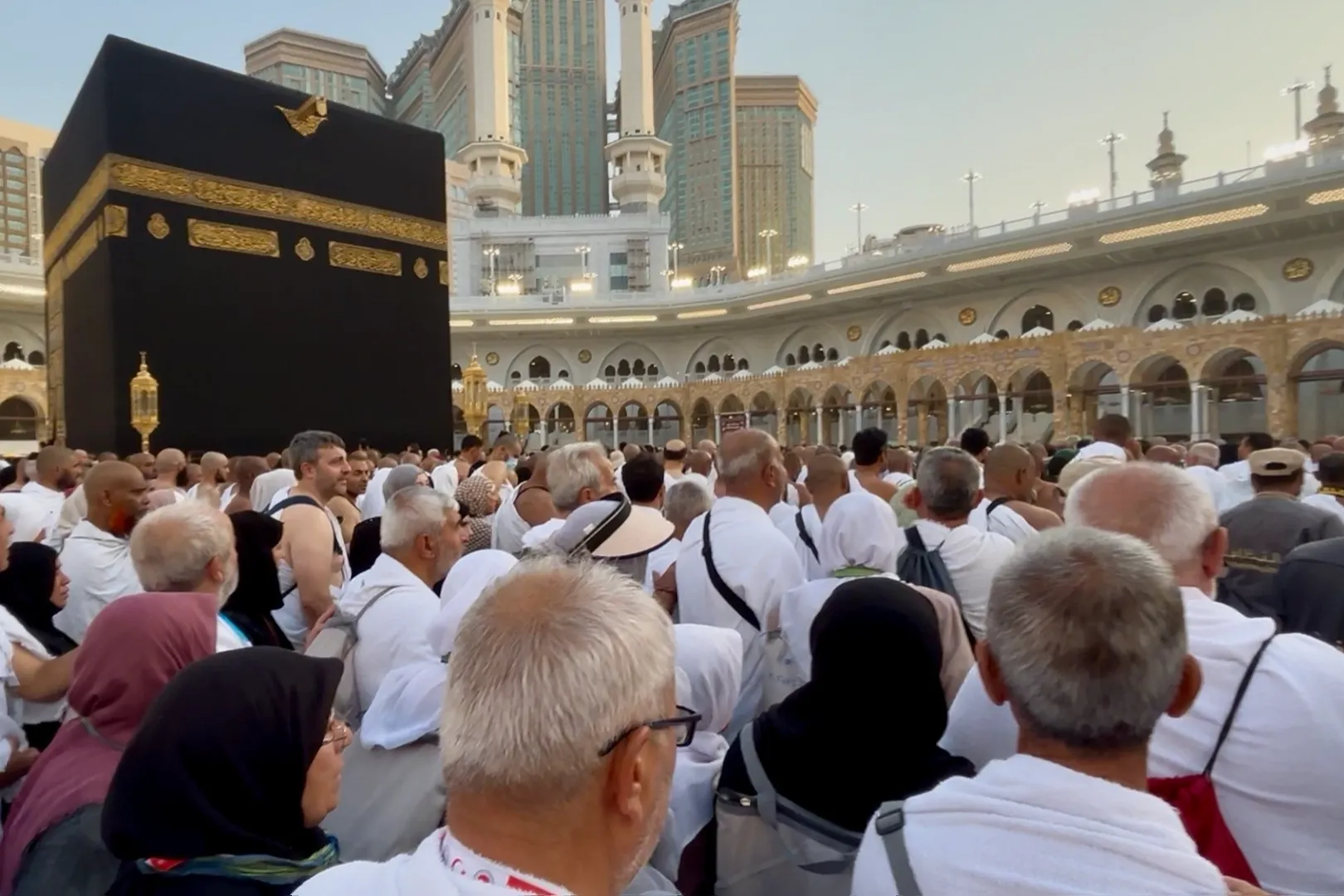 Gaziantep’in 41 yıllık evli çiftleri kutsal topraklardan döndü