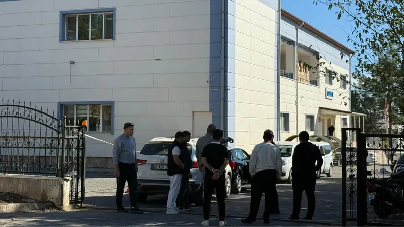 Adıyaman’da Turkcell Global Bilgi’nin devir süreci işçileri mağdur etti  - Videolu Haber