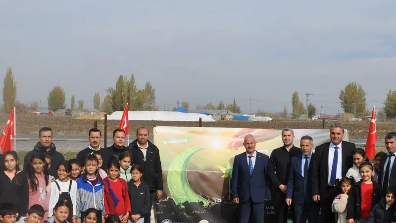 Akyaka’da 11 Kasım Milli Ağaçlandırma Günü’nde geleceğe nefes oldular