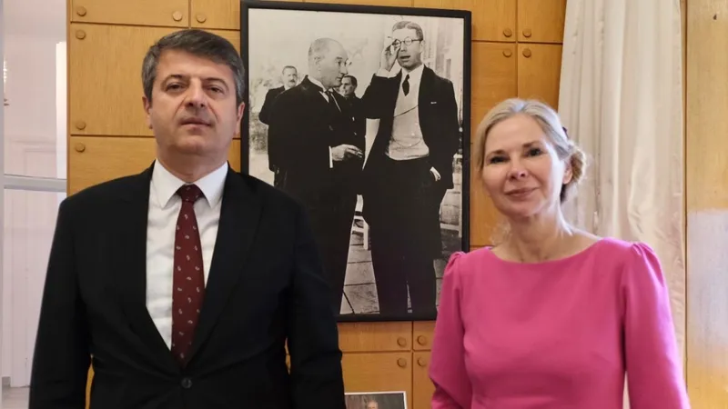 Başkan Tutdere’den İsveç Büyükelçisi’ne iade-i ziyaret   - Videolu Haber