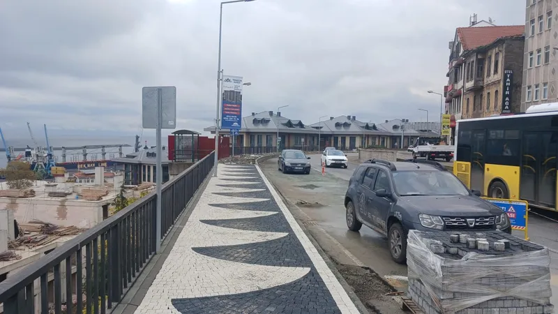 Büyükşehir, 18 İlçede Sorunları Çözmeye Devam Ediyor